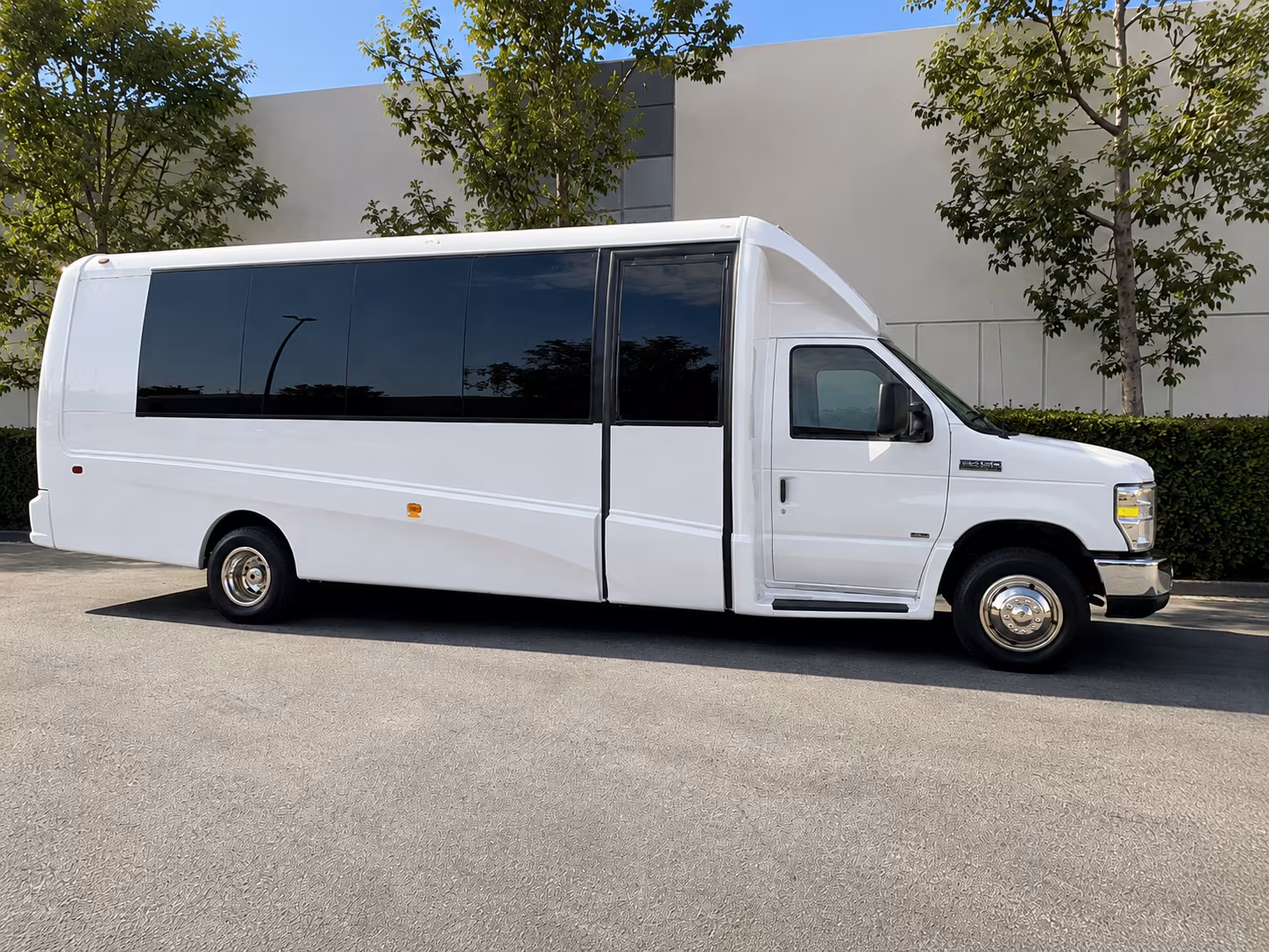 employee shuttle buses for silicon slopes companies in lehi